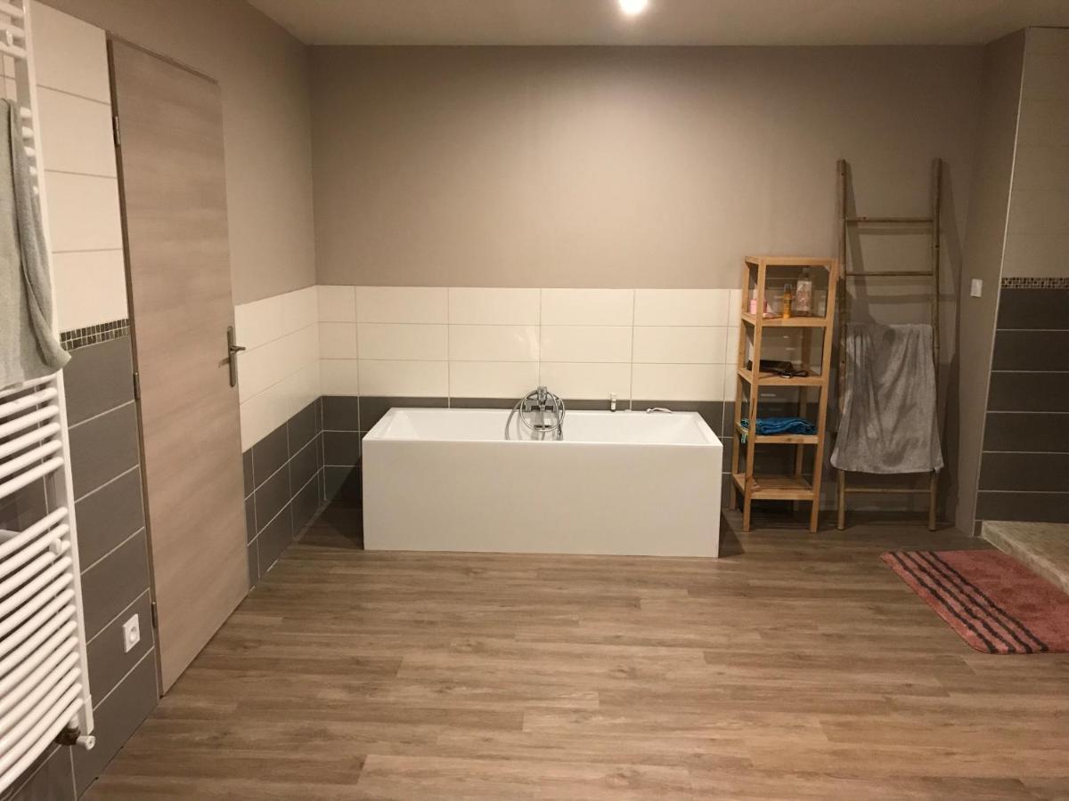 Maison Entiere ,3 Chambres , 6 Couchages Avec Terrasse Humes-Jorquenay Exterior foto